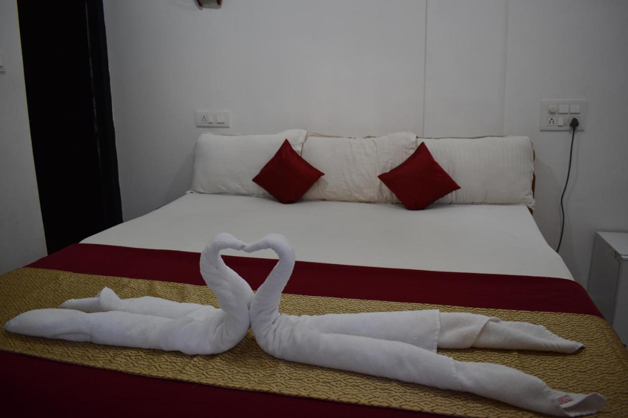 Hotel Mary Joey Baga Ngoại thất bức ảnh