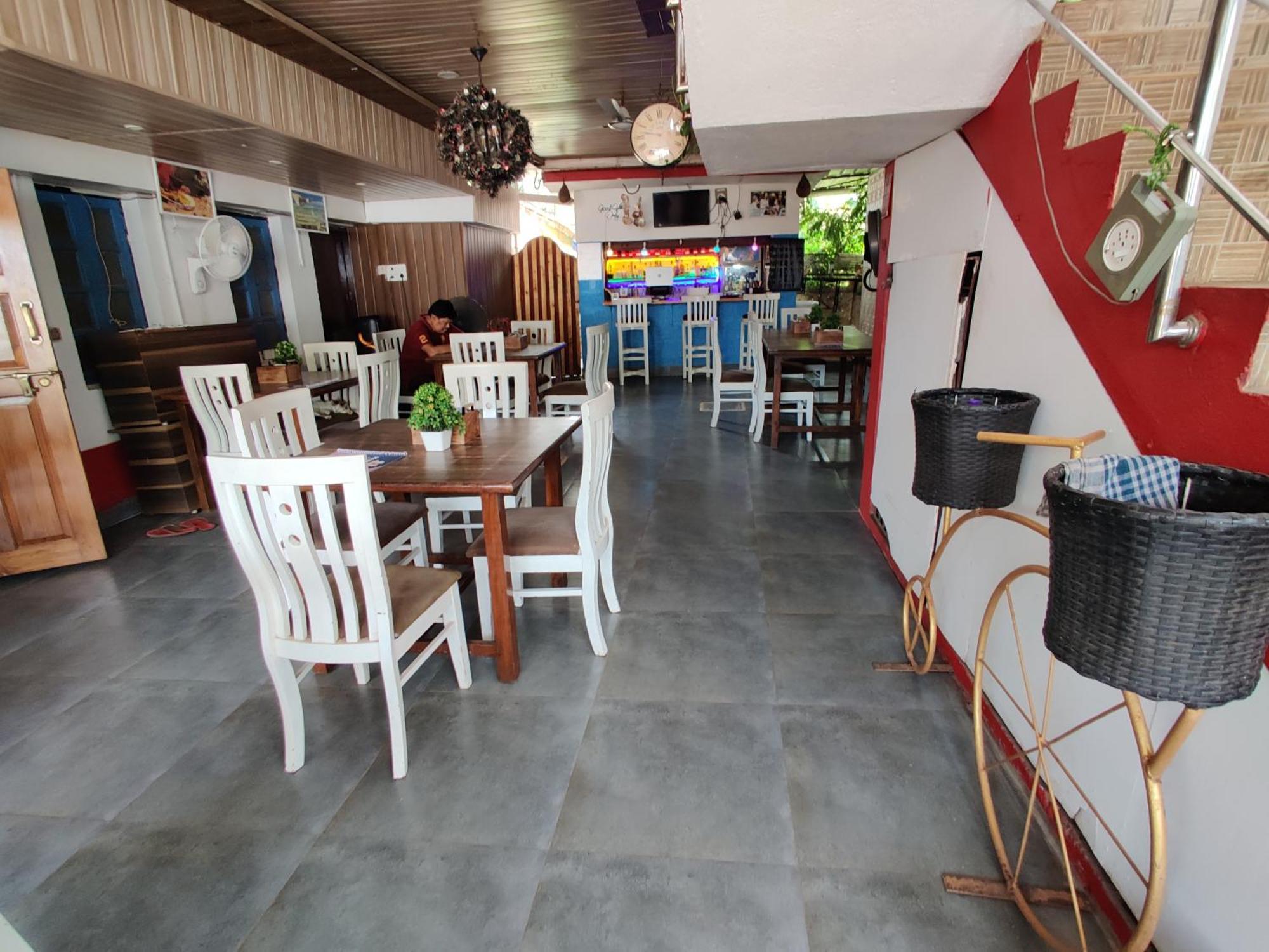 Hotel Mary Joey Baga Ngoại thất bức ảnh